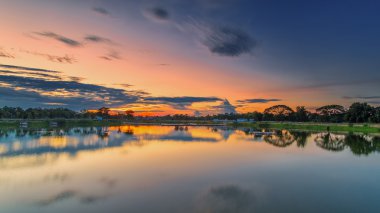 Tayland günbatımı yansıma