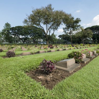 Kanchanaburi savaş mezarlığı Tayland