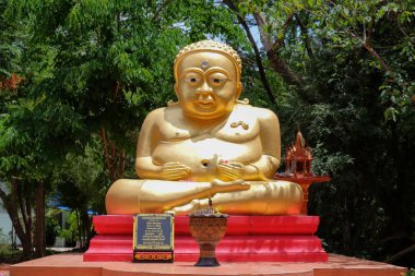 Kanchanaburi - Tayland-15 Mayıs, 2017: Tuek tapınak boş 