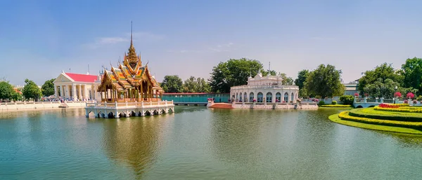 Ayutthaya, Thailand - July 31, 2017 :  Bang Pa-In Royal Palace, also known as the Summer Palace, is a palacecomplex formerly used by the Thai kings.  Phra Thinang Uthayan Phumisathian — Stock Photo, Image
