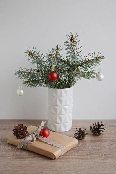 Minimalist winter home decorations