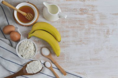 Muz krep için malzemeler 