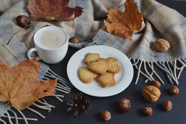 Teáscsésze forró kávé Cappuccino őszi idő — Stock Fotó