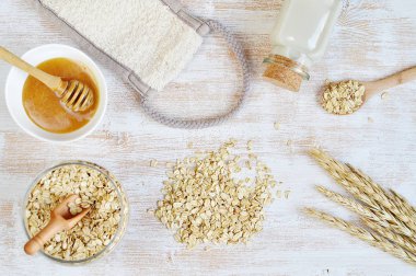 Ev yapımı yulaf vücut yüz süt fırçalayın için doğal maddeler 