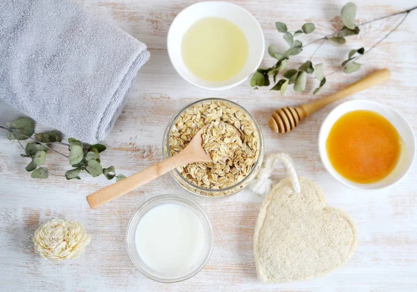 Ingredientes Naturales Para Leche Aceite Avena Exfoliante Facial Casero Concepto — Foto de Stock