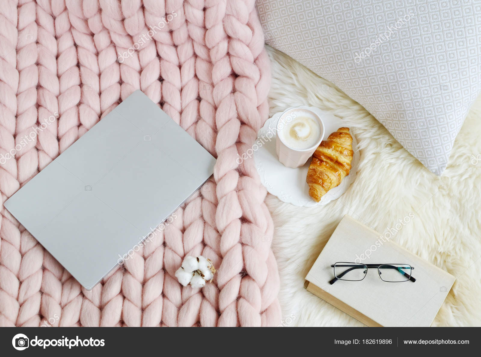 Tasse Mit Cappuccino Rosa Pastell Giant Plaid Fell Schlafzimmer ... Tasse Mit Cappuccino Rosa Pastell Giant Plaid Fell Schlafzimmer ...