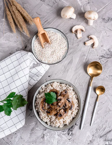 Porridge Orzo Perla Con Funghi Concetto Cibo Sano Colazione — Foto Stock