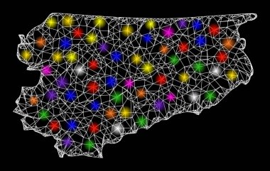 Parlak Işık Noktaları ile Warmia-Masuria Eyaletinin Web Karkas Haritası