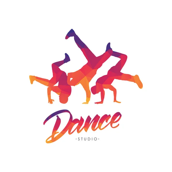 Векторна ілюстрація: шаблон кольорової емблеми для Dance Studio з ручним написанням та силуетами танцюристів-перерв . — стоковий вектор