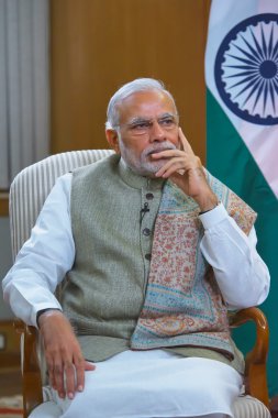 Delhi, Hindistan-Aralık 14,2015: Hindistan Başbakanı Narendra Modi Rus televizyon röportajı sırasında