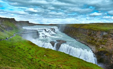 Gullfoss şelale Hvita Haukadalur vadisinde, İzlanda'nın Güney Nehri üzerinde