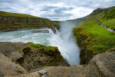 Gullfoss şelale Hvita Haukadalur vadisinde, İzlanda'nın Güney Nehri üzerinde