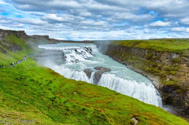 Gullfoss şelale Hvita Haukadalur vadisinde, İzlanda'nın Güney Nehri üzerinde
