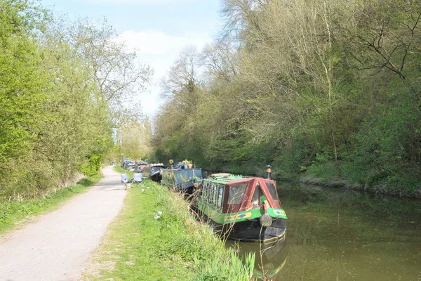 Dar Tekneler Tow Yolu Görünümünü Kennet Avon Kanalı City Bath — Stok fotoğraf