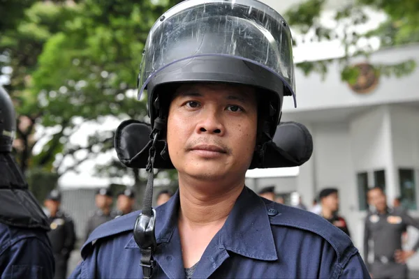 Бангкок Таїланд Вересня 2012 Riot Офіцер Поліції Режиму Очікування Межами — стокове фото