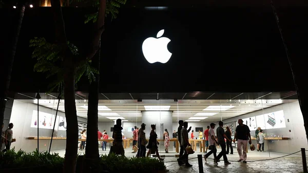 Honolulu Usa November 2016 People Entering Apple Store — Stock Photo, Image