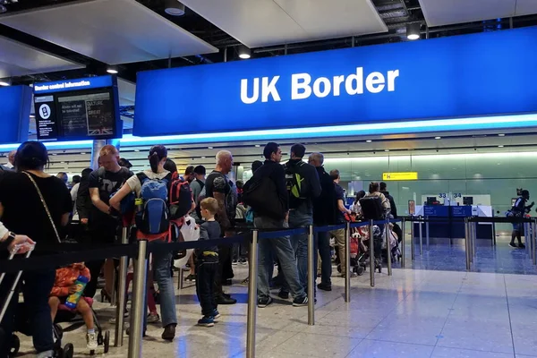 Pessoas Aeroporto — Fotografia de Stock