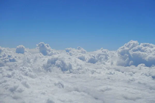 Воздушный Вид Голубого Неба Облаками — стоковое фото