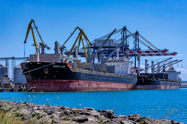 CHIOS LUCK and LOUISA BOLTEN - Bulk Carriers - 05-07-2016 - Port Burgas, Bulgaria — Stock Photo, Image