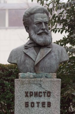 Ulusal kahraman Hristo Botev Bulgar şehrin Burgaz deniz bahçesinde yer alan anıt