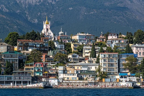 Vista da Praia de Massandra em Yalta — Fotografia de Stock