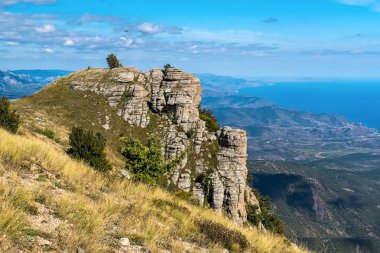 Demerdzhi dağın tepesinde kaya