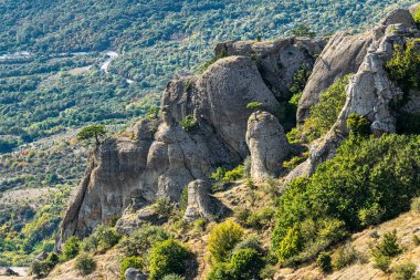 Hayaletler, Demerdzhi dağ Vadisi güzel kayalarda