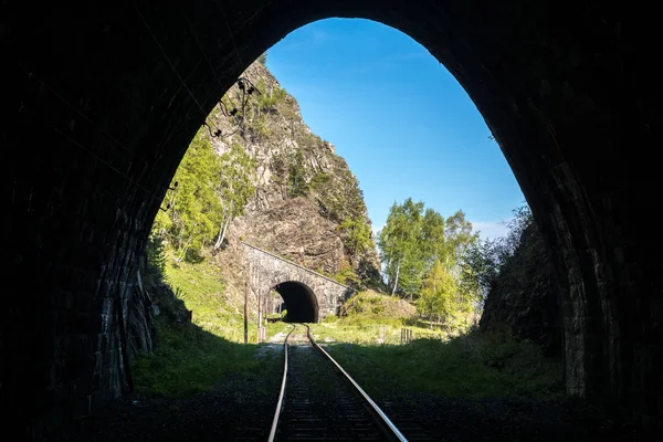 Çevre-Baykal demiryolu iki tünel — Stok fotoğraf