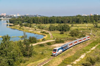 Irkutsk şehrin Konny adada çocuk demiryolu tren seyahat