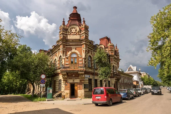 Дом Фейнберга в городе Иркутске — стоковое фото