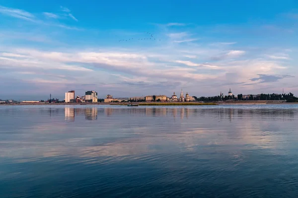 Vista del Embankment inferior del río Angara en Irkutsk — Foto de Stock