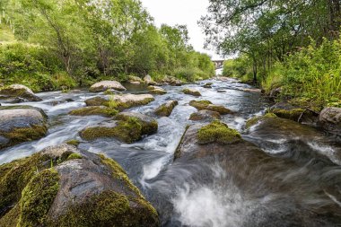 Shabartui Nehri çevre-Baykal demiryolu, Deniz Baykal içine akar