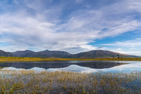 Danau di Lembah Darkhat — Stok Foto