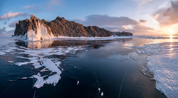 Panorama de la isla de Oltrek en el lago Baikal —  Fotos de Stock