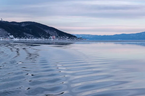 Vista da aldeia Listvyanka na margem do Lago Baikal — Fotografia de Stock