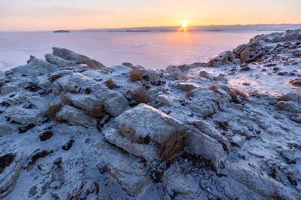 Wintereinbruch am Baikalsee — Stockfoto