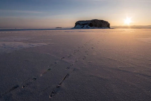 Veduta dell'isola di Borga-Dagan sul lago Baikal — Foto Stock