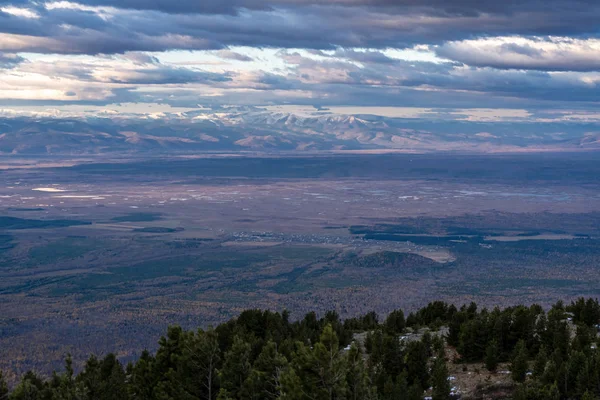 山からのツンカ渓谷の眺め — ストック写真