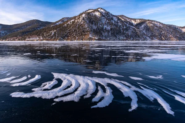 Paisaje invernal en el lago Baikal — Foto de Stock