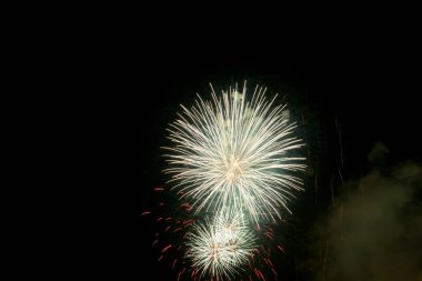 Renkli havai fişek yeni yıl'ın