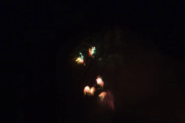 Kleurrijke vuurwerk Nieuwjaar — Stockfoto