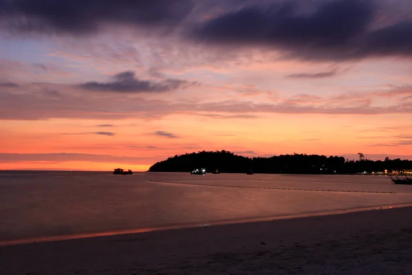 Zachód słońca na wyspie Lipe, Satun, Tajlandia — Zdjęcie stockowe