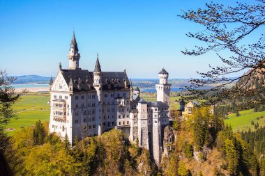 Neuschwanstein Şatosu güneş günü, Almanya