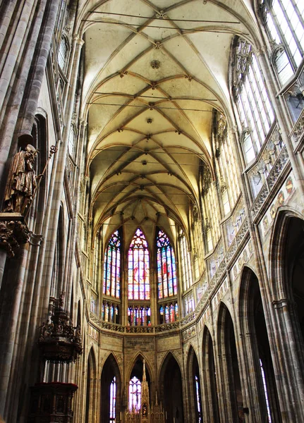 Aziz Vitus Katedrali