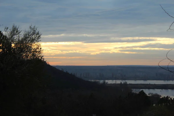 günbatımı ve peyzaj