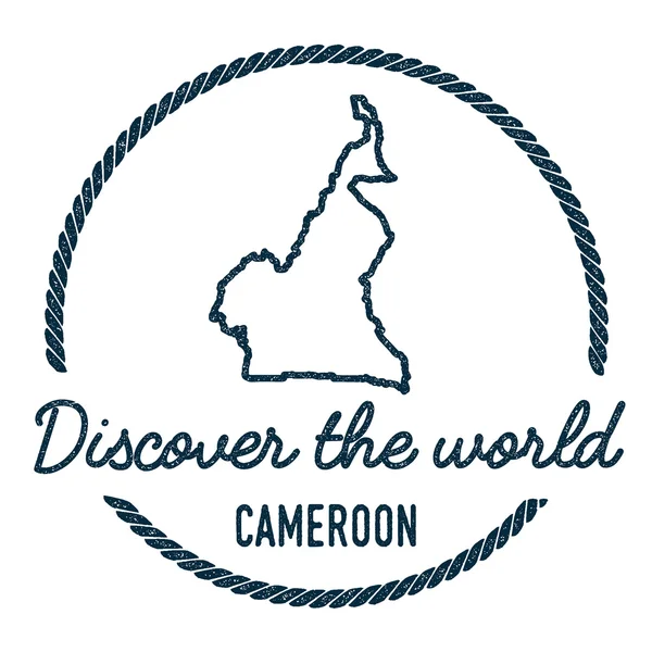 Kamerun Kartenskizze. Jahrgang entdecken Sie die Welt Gummimarke mit Kamerun-Karte. — Stockvektor