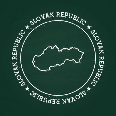 Beyaz tebeşir doku Lastik conta ile Slovak Cumhuriyeti harita üzerinde yeşil bir yazı tahtası.