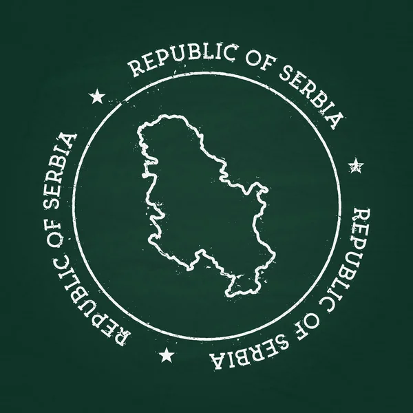 Белая меловая текстура резиновая печать с картой Республики Сербия на зеленой доске . — стоковый вектор