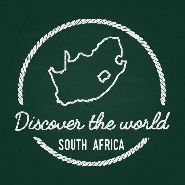 Beyaz tebeşir doku hipster Insignia ile Güney Afrika Cumhuriyeti harita üzerinde yeşil bir yazı tahtası.