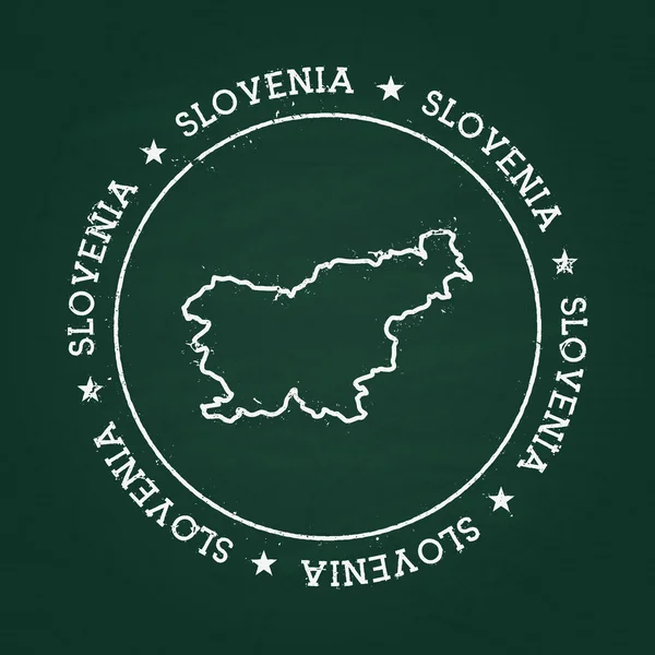 Wit krijt textuur rubberen afdichting met de Republiek Slovenië kaart op een groene schoolbord. — Stockvector